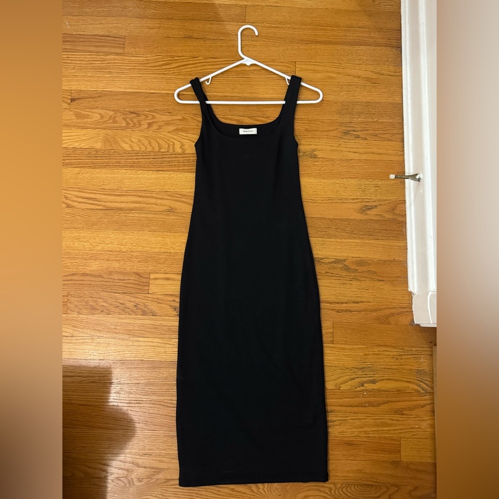 ARITZIA - Bavarian Contour Tight Fitted Maxi Dress
